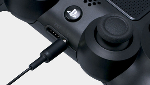 PS4の何が凄いってコントローラーにヘッドセット端子付いてるのが1番すごい