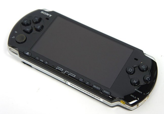 PSP「ゲームできます。音楽聴けます。ネット見れます」←これが天下取れなかった理由