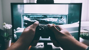 ワイ「よっしゃ！ゲームクリアしたで！さてとネット見るか…」